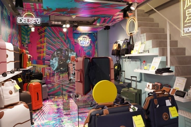 ブランド80周年「デルセーパリ フラッグシップストア」オープン　 オープニングイベントに俳優の大和田美帆、 タレントの杉谷拳士が登場