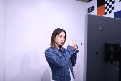 池田美優氏によるフォトコンテンツ体験の様子