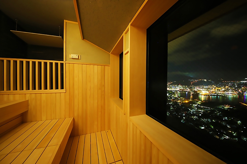 見飽きることの無い長崎市内の夜景を眺める、特別なサウナ体験を!