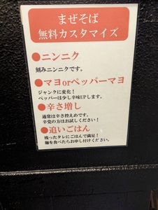 UPzYsXGwpaBchrE4qmDk.jpg?w=940&h=940