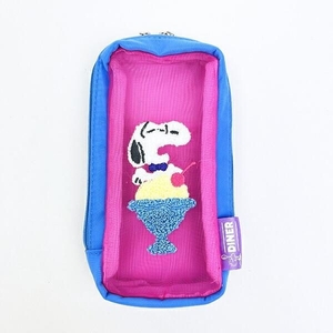 スヌーピーのメッシュケース