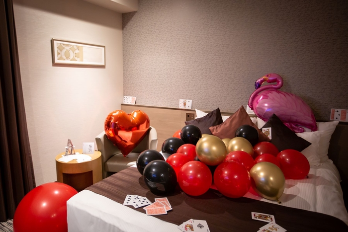 ニューヨークラウンジでアフタヌーンティー付 デコレーション宿泊プラン