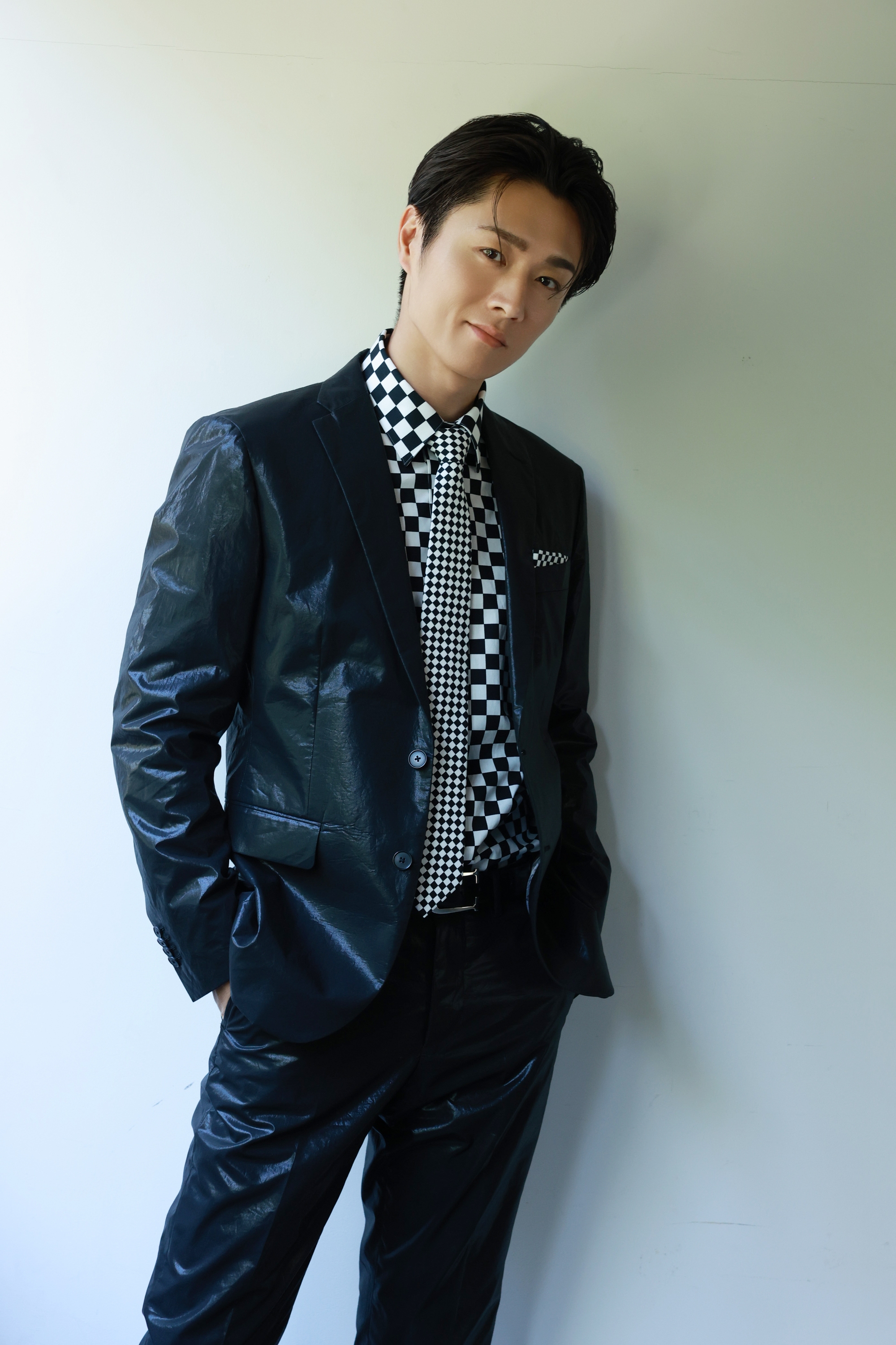 真田ナオキのシングル「246」、クールに攻めたジャケ写で新たに3形態の