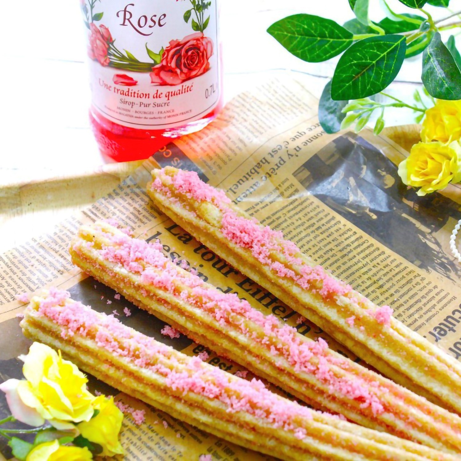 【新登場】「薔薇のチュロス」 1本700円