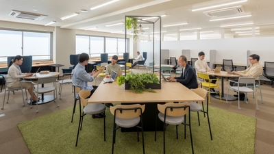 UYA7zTDrROw7jQGnfjcv.jpg?w=940&h=940