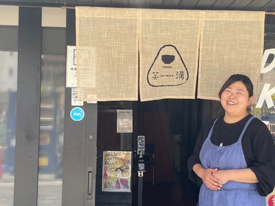 UZKd8q4WehxhIZJDoj0o.jpeg?w=940&h=940