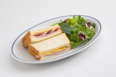 UdKNIZ02epewkevEqAQc.jpg?w=940&h=940