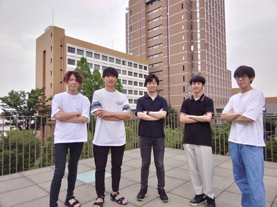 UrOOqcUJccv98i8prPrG.jpg?w=940&h=940