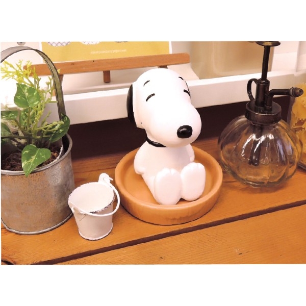 かわいくてエコなスヌーピー 加湿器!キュートな笑顔で乾燥知らずの空間に!