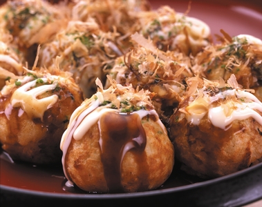 たこ家道頓堀　くくる　名物「大たこ入り　たこ焼」