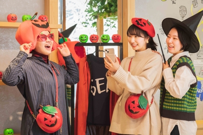 UwhP1aO2OIClE04MafT3.jpg?w=940&h=940