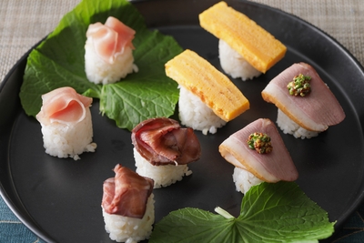 【WAKUWAKUタイム】肉寿司3種（生ハム・ローストビーフ・鴨肉）・玉子寿司