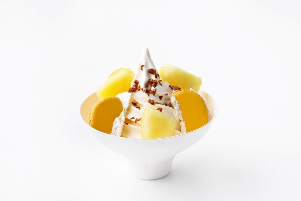 パイナップル&バニラのソフトクリーム イートイン935円/テイクアウト918円