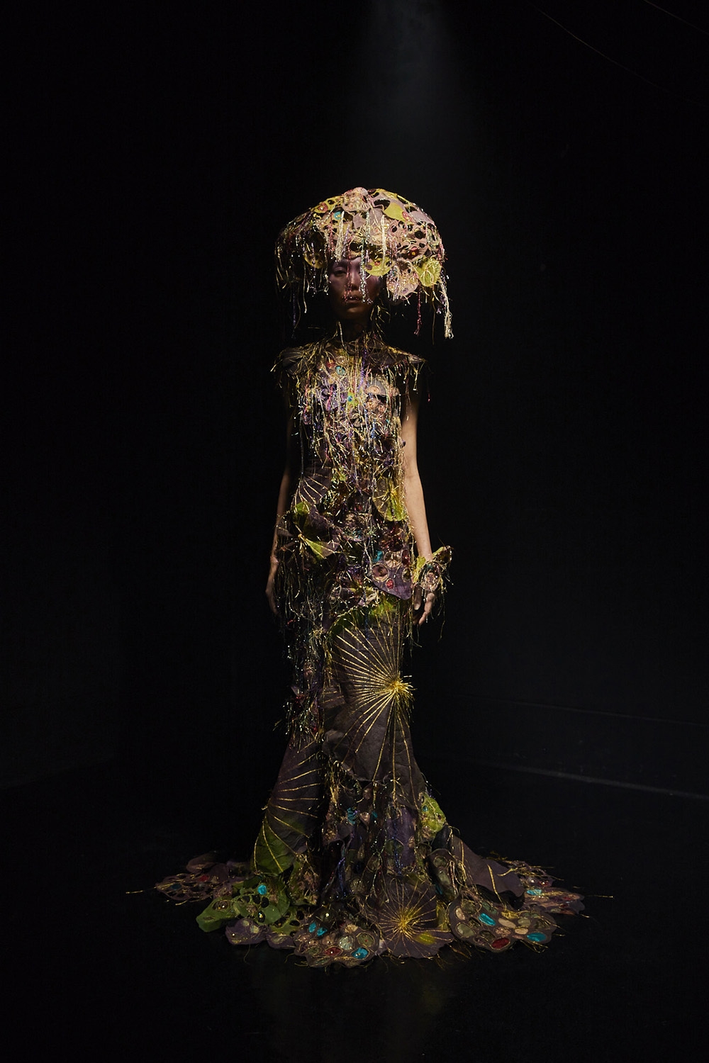 大野 知英《蓮》|写真:大久保 啓二