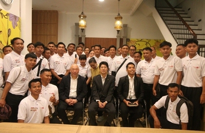 V9JfK1uK61emoEFHxwzo.jpeg?w=940&h=940