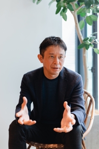 VAHOf8nVOBVcHdul4a92.jpg?w=940&h=940