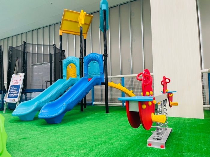 滑り台やシーソまで!