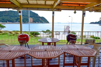 景色を一望できるテラス席