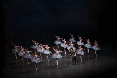 VNceBUPYhOzzlffMnYEI.jpg?w=940&h=940