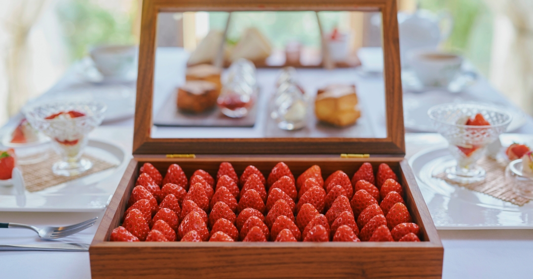 兵庫・淡路島「Auberge フレンチの森」大人気“苺の宝石箱”が今年も登場!『苺のアフタヌーンティー』2月15日より提供開始