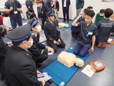 Vd3WA6qnpZKi9s8Vu3bW.jpg?w=940&h=940