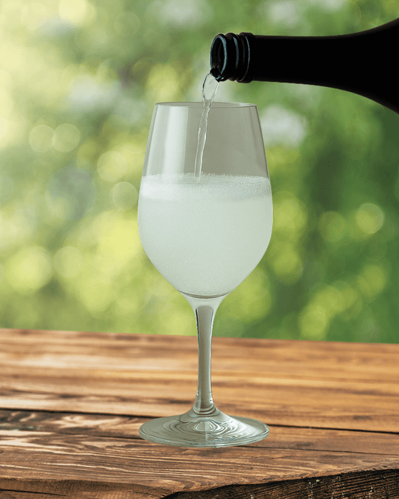 グラスに注いで