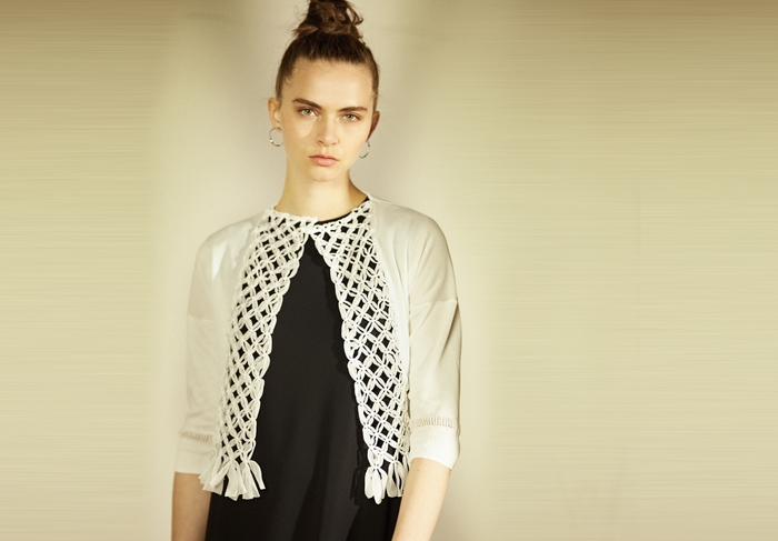 ニットボレロ 39,600円(税込) カラー:ホワイト、ブラック