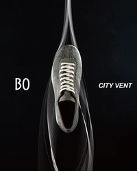 通気性素材「SUPER MESH」で真夏も快適な足元に！ 酷暑を制する“換気するスニーカー”「CITY VENT」発売