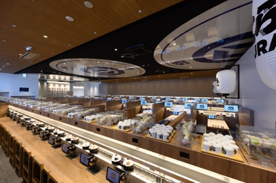 店内のカウンター席