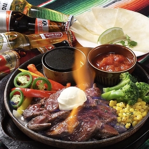 Vk1NCIEh6goF9KQ8a1jB.jpg?w=940&h=940