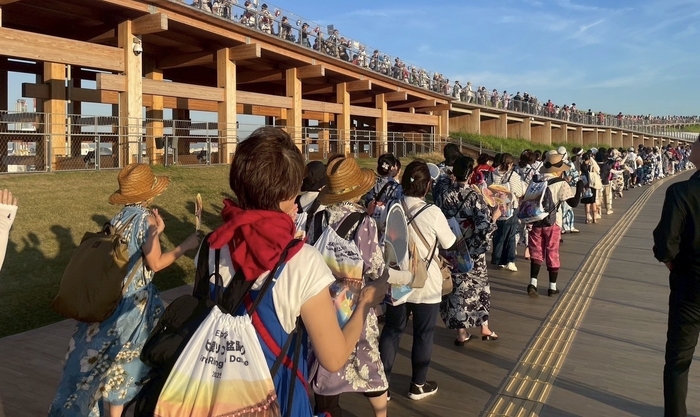 大阪・関西万博では世界に向けて和文化の魅力を発信するイベントのヘアセットを担当