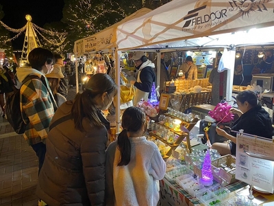 パルテノン大通りでは毎年12月末頃、クリスマスナイトマーケットも開催される（画像提供：多摩センター地区連絡協議会）