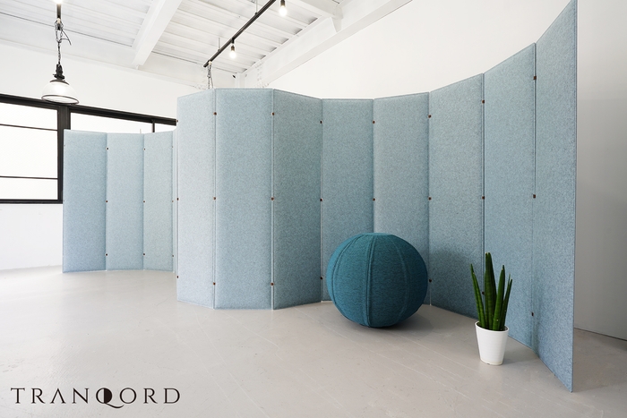 使用パネル枚数:アイスブルー15枚