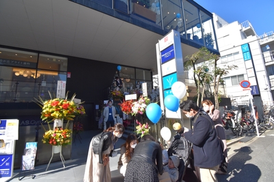 VxCi5dWgYXBlVNpDaDAM.jpg?w=940&h=940