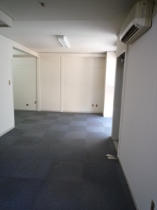 VxiKS2r80VbBbsH09mJK.jpg?w=940&h=940