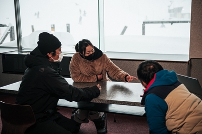 Vyc3Q6xDwcz4u5bchXKN.jpg?w=940&h=940