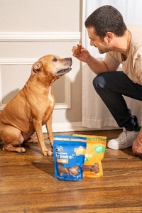 W3X8MzQpeKLsivuIA2G7.jpg?w=940&h=940