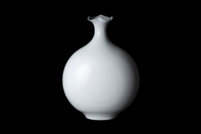 作品イメージ(白磁縁なぶり偏壺)