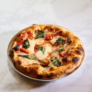 WGv3pmtt1q3KSP4U9olP.jpg?w=940&h=940