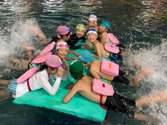 川崎市「地域の寺子屋」事業の一環で小学生向け体験教室を開催　 地元住民の健康＆活性を目指し、スイミングクラブが地域貢献