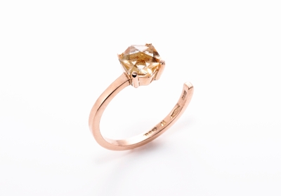 WTcMgJ5alnv06zzhMvhL.jpg?w=940&h=940