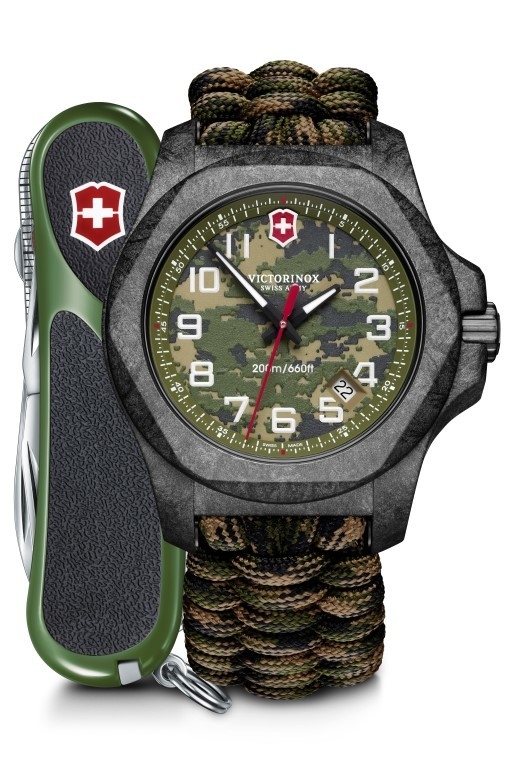 カモフラージュ柄が光る腕時計「I.N.O.X.」の リミテッドエディション