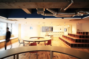 【渋谷エリア・居抜きオフィス】ナチュラルカラーを多く取り入れたおしゃれな内装の区画がでました（物件詳細ページ内あり）