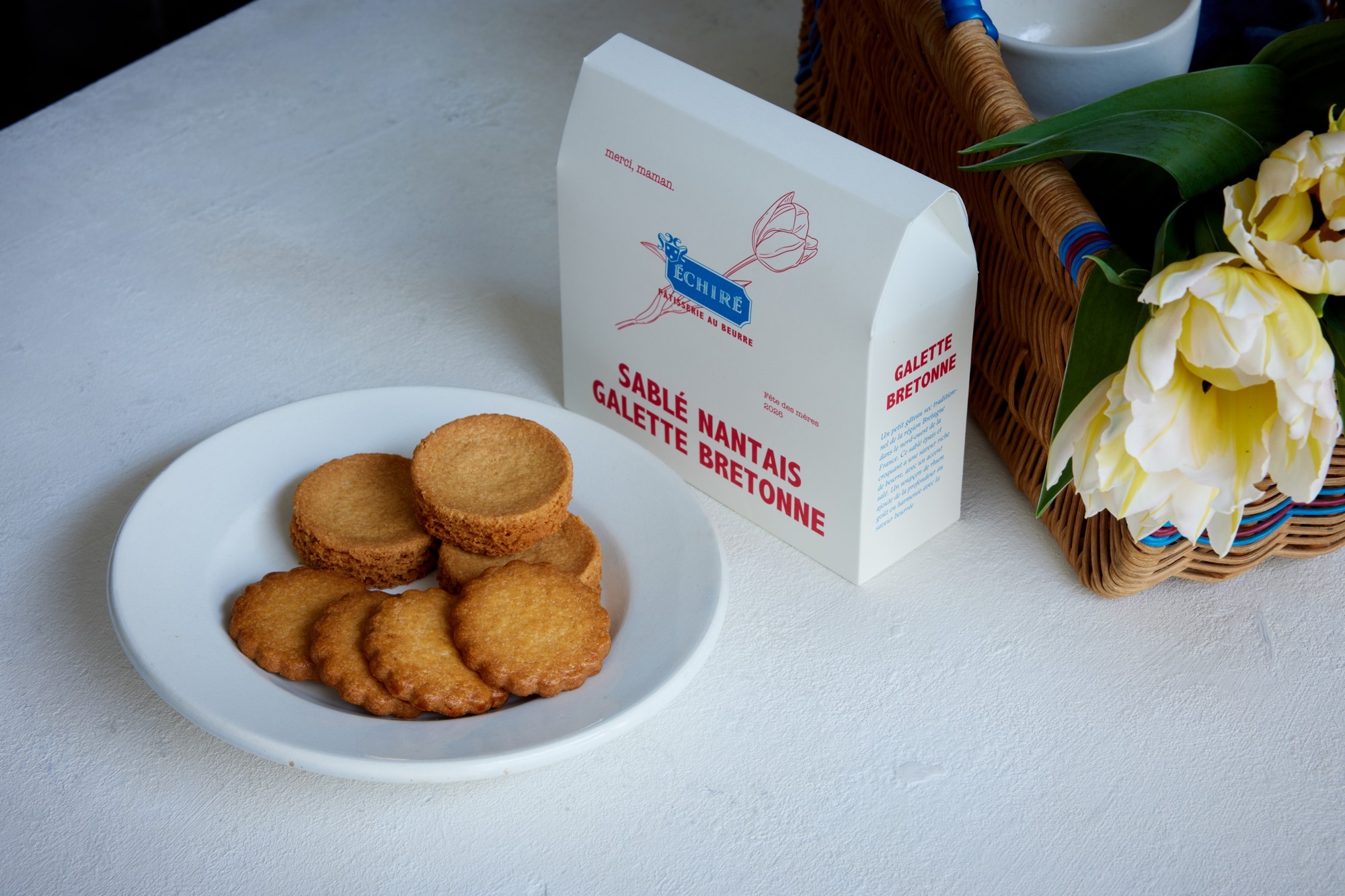 “Merci（ありがとう）”を伝える母の日ギフト
焼き菓子のアソート「パケ フェット デ メール」新発売
限定デザインのスリーブやパッケージも登場