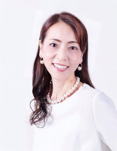 森本 千賀子 氏