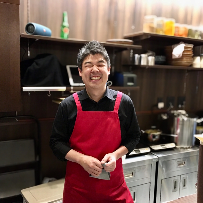 店主の長谷川オーナー
