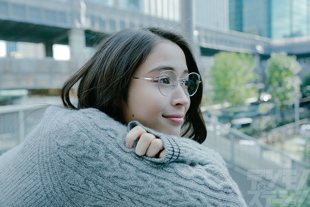 メガネとの相性が最高！  新年第一弾のメガネグラビア「ビジョメガネ」は  ドラマ『わろてんか』出演中の広瀬アリスが登場！ 電子雑誌『デジモノステーション』 2018年 3月号 1月25日（木）発売