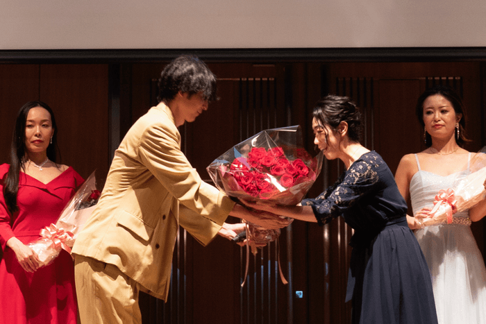 薔薇の花束で投票