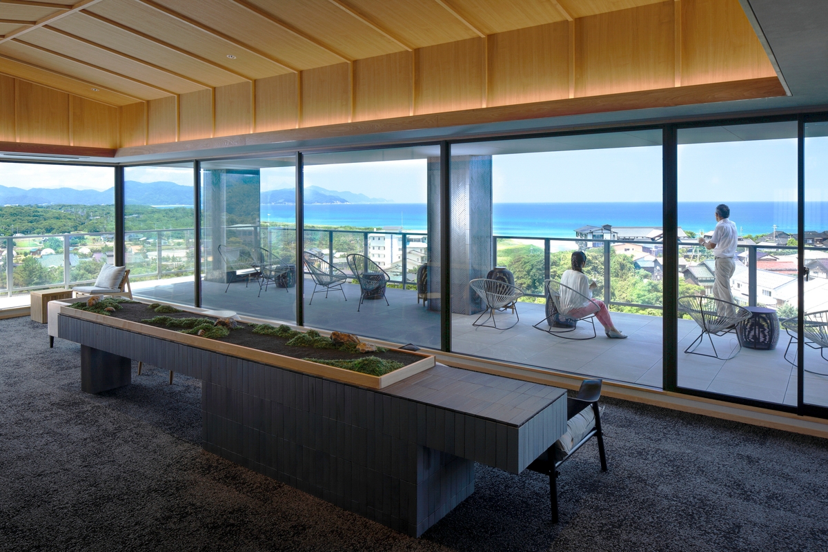 ≪2周年≫海と夕日の「ラウンジテラス碧-AO-」で忘れられない景色に出会う。【春夏旅クーポン最大1万円ご優待】海の京都・夕日ヶ浦温泉「佳松苑 別邸ふうか」