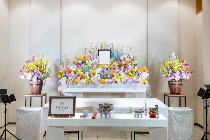 花で彩るお葬式　オリジナル祭壇(4)